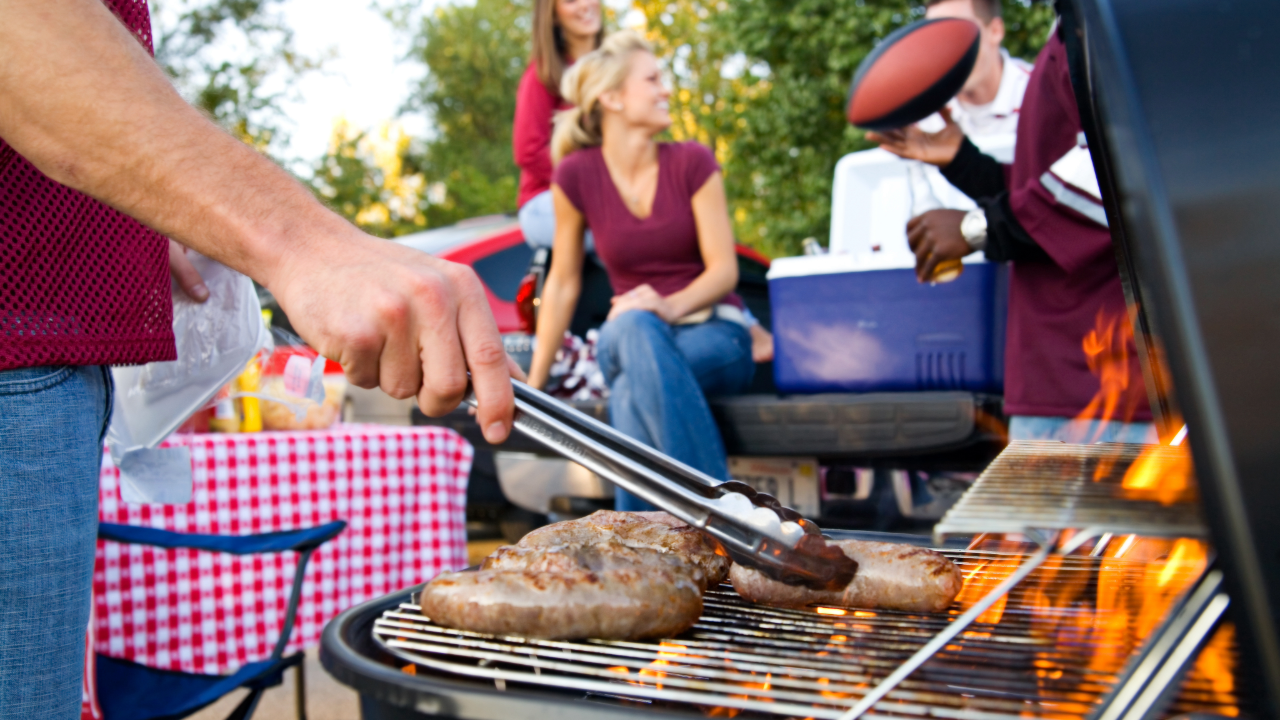 have fun tailgating with a golf cart in florida